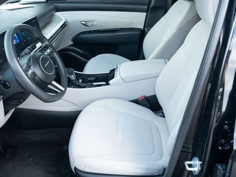 Used 2025 Hyundai Tucson SEL FWD image 18