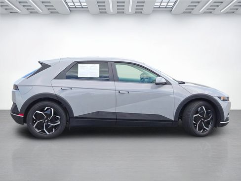 Certified 2024 Hyundai Ioniq 5 SEL RWD image 3