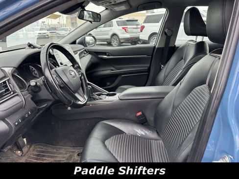 Used 2023 Toyota Camry SE image 3