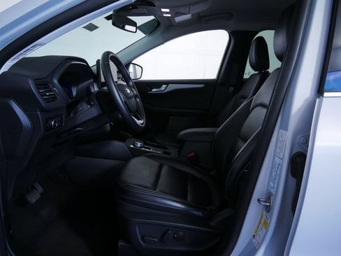 Used 2025 Ford Escape Platinum AWD/4WD image 18