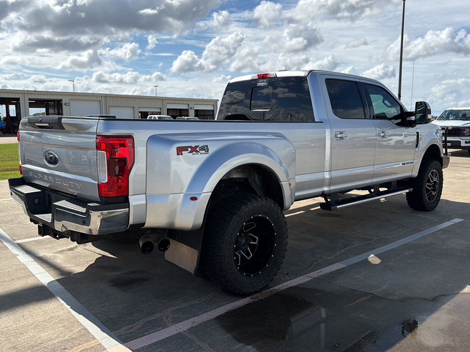 Used 2019 Ford F350 Lariat w/ Lariat Ultimate Package AWD/4WD image 8