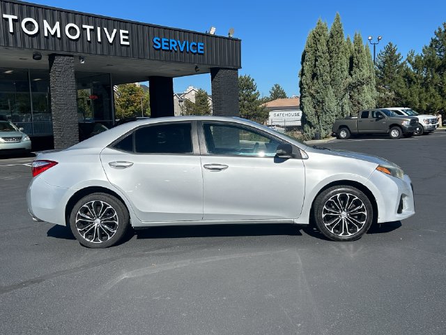 Used 2014 Toyota Corolla S Premium w/ Driver Convenience Package FWD image 2