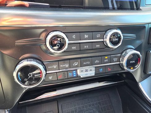 Used 2022 Ford F150 Lariat w/ Equipment Group 502A High AWD/4WD image 14