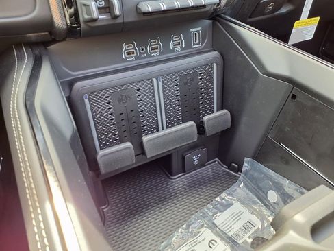New 2026 RAM 1500 Limited AWD/4WD image 10