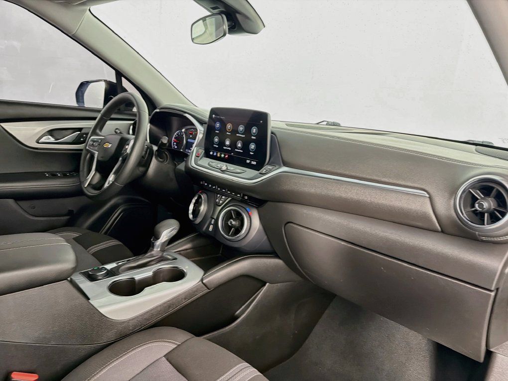 Used 2023 Chevrolet Blazer LT w/ Midnight/Sport Edition AWD/4WD image 28