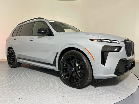 New 2026 BMW X7 M60i image 7