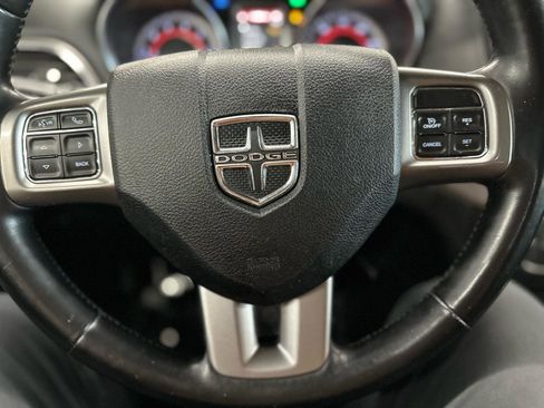 Used 2018 Dodge Journey Crossroad w/ Nav & Sun Group FWD image 17