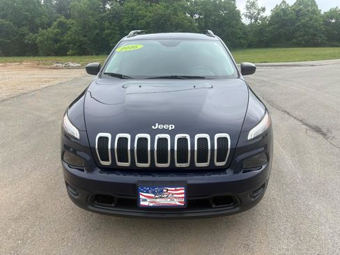 Used 2016 Jeep Cherokee Sport AWD/4WD image 8