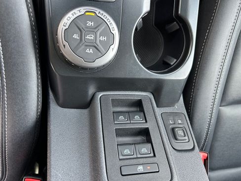 Used 2025 Ford Bronco Badlands AWD/4WD image 33