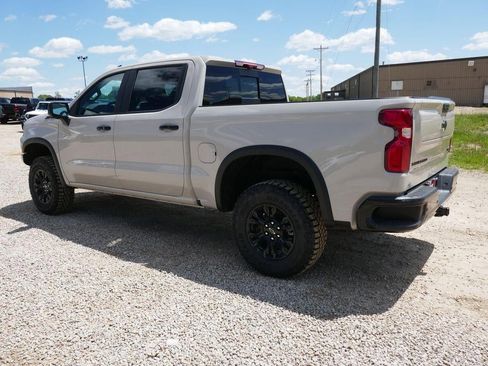 New 2026 Chevrolet Silverado 1500 ZR2 w/ Dark Appearance Package AWD/4WD image 9