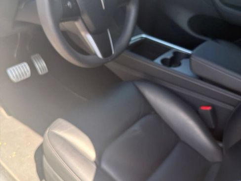 Used 2024 Tesla Model Y Performance AWD/4WD image 10