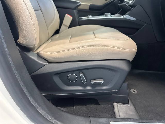 Used 2020 Ford Explorer Limited w/ Class III Trailer Tow Package AWD/4WD image 16