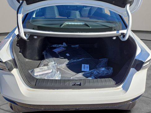 New 2026 Nissan Sentra SR w/ Floor Mat Package image 30