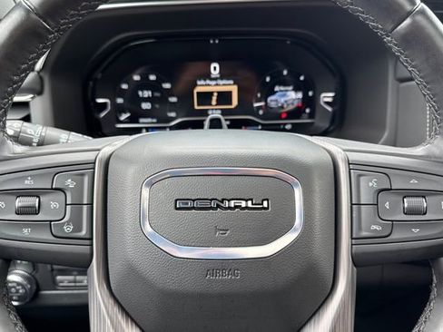 Used 2024 GMC Yukon Denali Ultimate AWD/4WD image 37