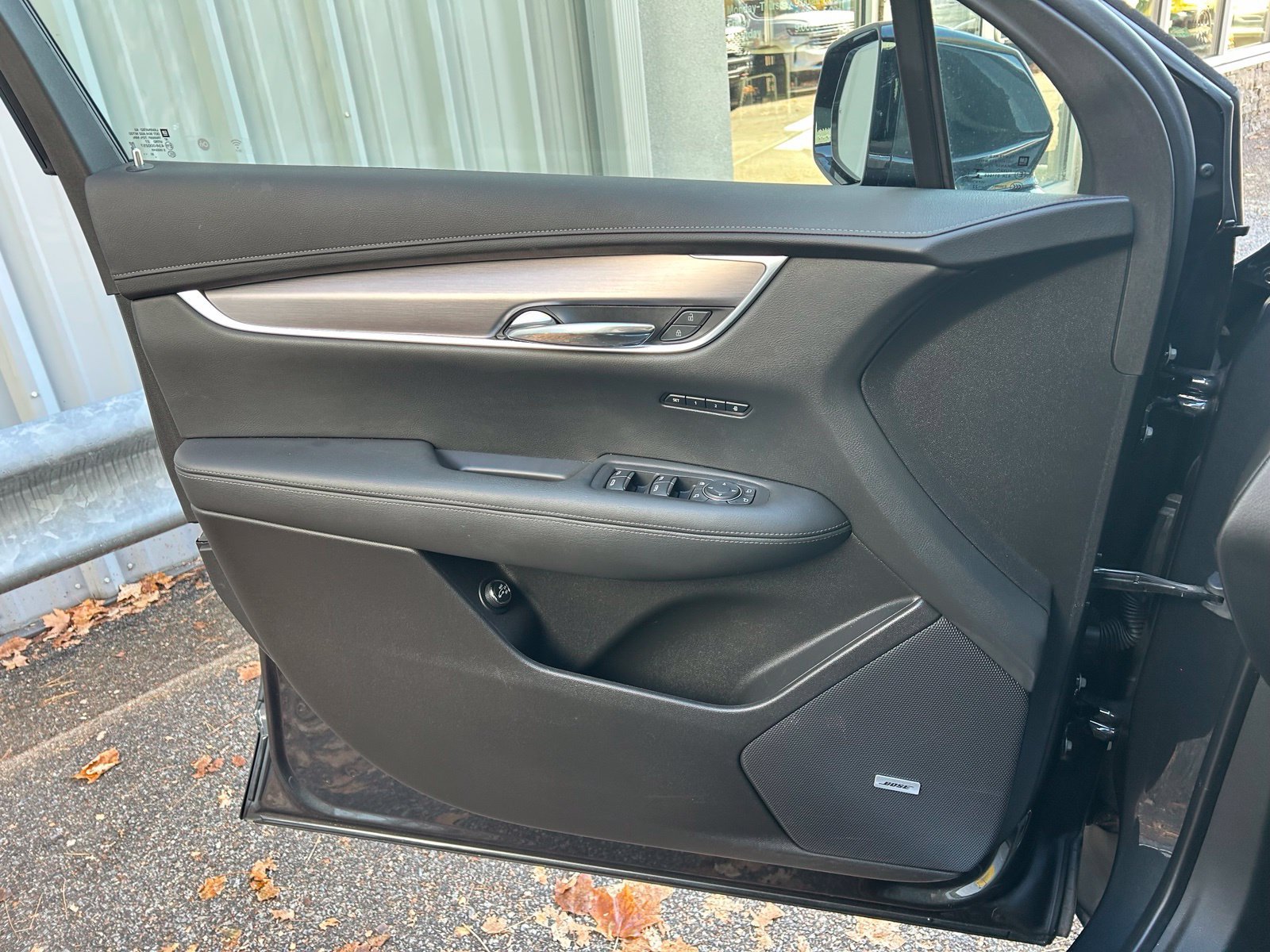 Used 2023 Cadillac XT6 Luxury AWD/4WD image 16
