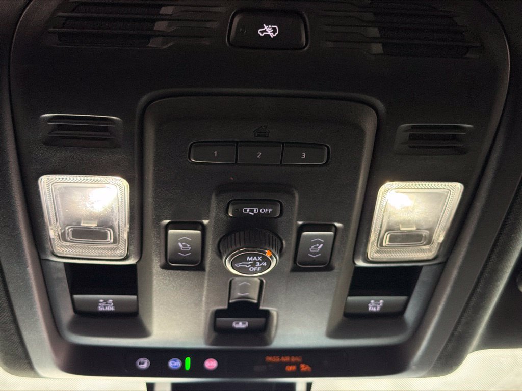 Used 2021 GMC Yukon Denali w/ Denali Premium Package AWD/4WD image 19