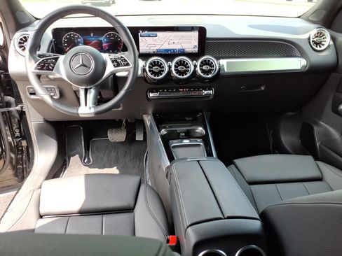 Certified 2025 Mercedes-Benz GLB 250 4MATIC image 13