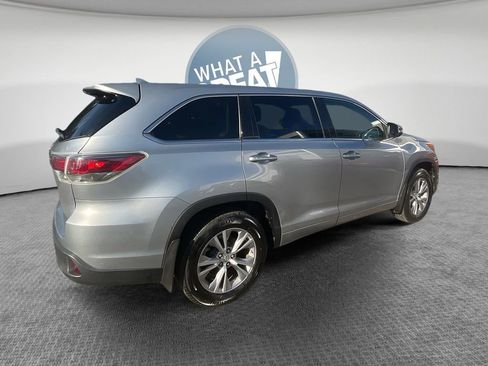 Used 2014 Toyota Highlander Plus image 3