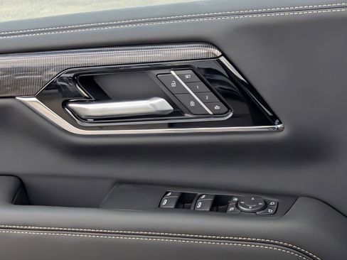 New 2026 GMC Yukon Elevation w/ Elevation Premium Package AWD/4WD image 22