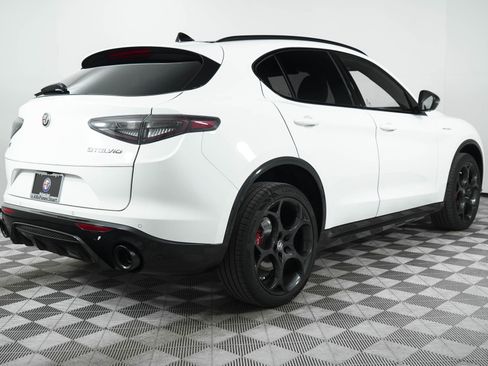 New 2025 Alfa Romeo Stelvio Sprint image 10