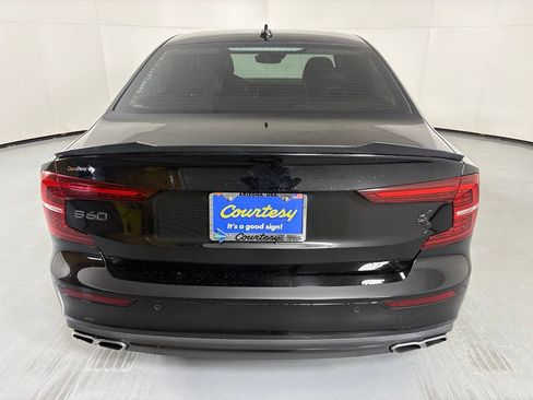 Used 2020 Volvo S60 T5 Momentum FWD image 7