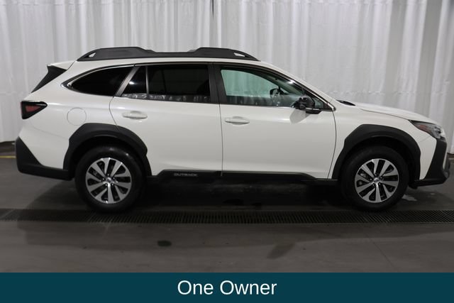 Used 2024 Subaru Outback Premium AWD/4WD image 2