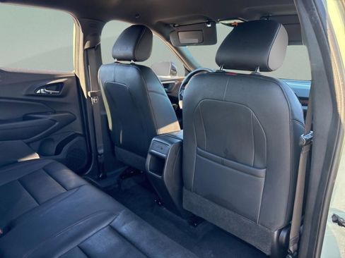 Used 2024 Chevrolet Trax RS w/ Driver Confidence Package image 25