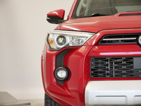 Used 2024 Toyota 4Runner TRD Off-Road Premium image 52