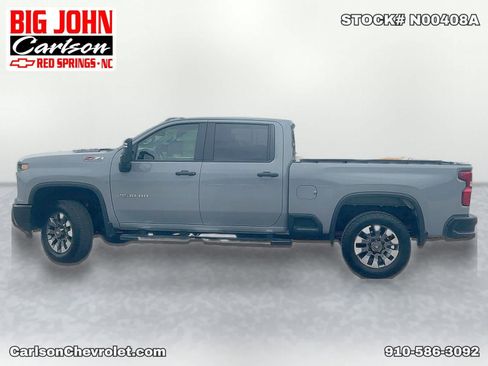Used 2024 Chevrolet Silverado 2500 Custom w/ Custom Value Package AWD/4WD image 4