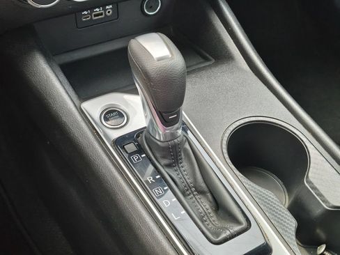 Used 2025 Nissan Altima 2.5 SV FWD image 22