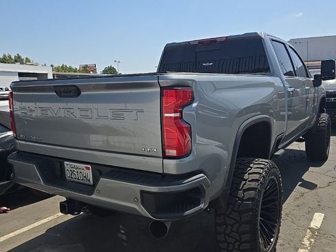 Used 2025 Chevrolet Silverado 2500 LTZ w/ LTZ Convenience Package AWD/4WD image 3