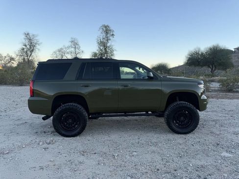 Used 2017 Chevrolet Tahoe LT w/ Luxury Package image 5