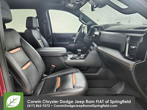 Used 2024 GMC Sierra 1500 AT4 w/ Technology Package image 32