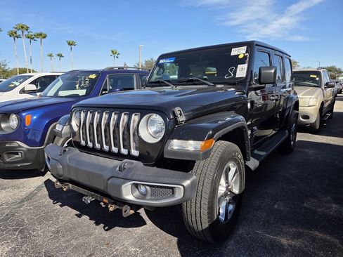 Used 2018 Jeep Wrangler Unlimited Sahara w/ Safety Group image 3