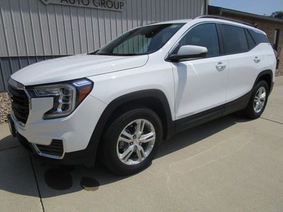 Used 2023 GMC Terrain SLE w/ Driver Convenience Package