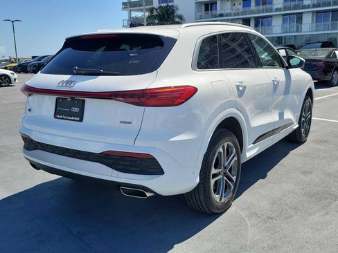 Certified 2025 Audi Q5 Premium Plus w/ Premium Plus AWD/4WD image 12