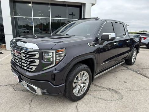 Used 2022 GMC Sierra 1500 Denali AWD/4WD image 3