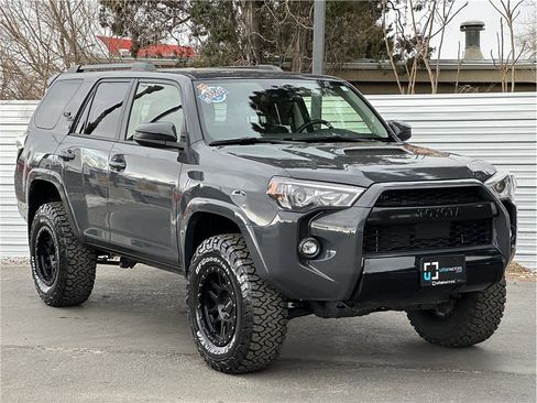 Used 2024 Toyota 4Runner TRD Off-Road image 8