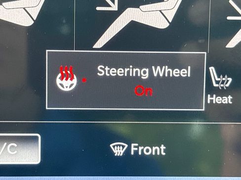 New 2027 Chrysler Pacifica Select FWD image 18
