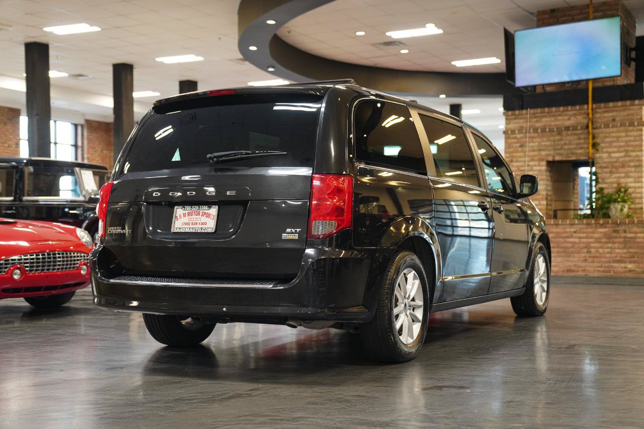 Used 2019 Dodge Grand Caravan SXT FWD image 13