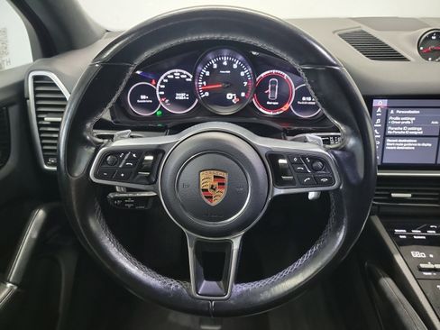Used 2020 Porsche Cayenne AWD/4WD image 17