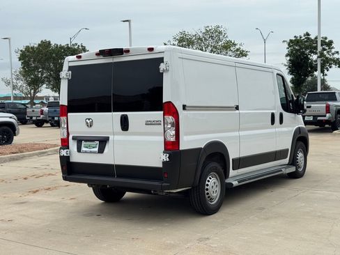 Used 2025 RAM ProMaster 2500 w/ U-Haul Equipment Group FWD image 5