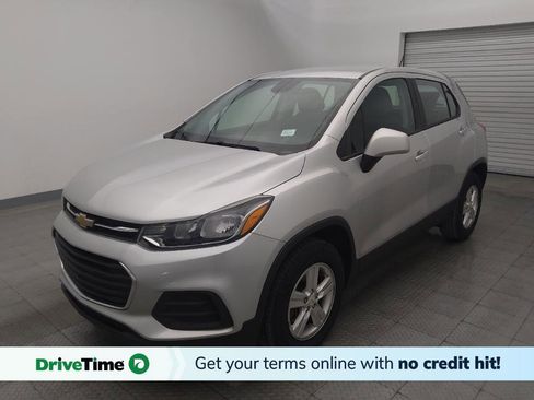 Used 2017 Chevrolet Trax LS image 1