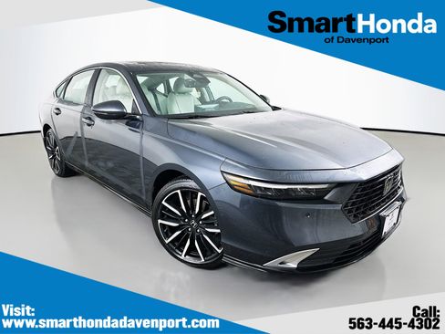 Used 2023 Honda Accord Touring image 1