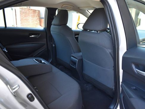 Used 2021 Toyota Corolla LE FWD image 11