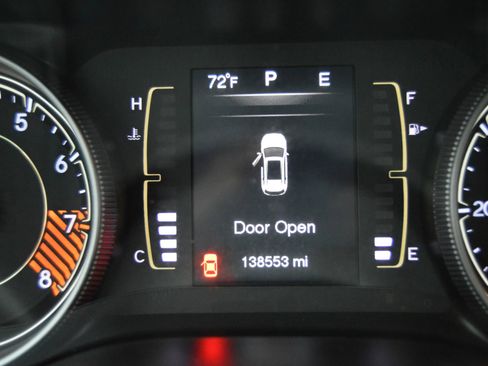 Used 2015 Jeep Cherokee Latitude image 23