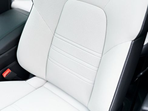 Used 2025 Porsche Cayenne GTS image 54