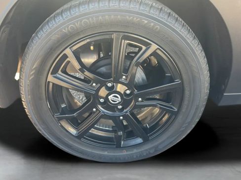 Used 2020 Nissan Kicks SR FWD image 34