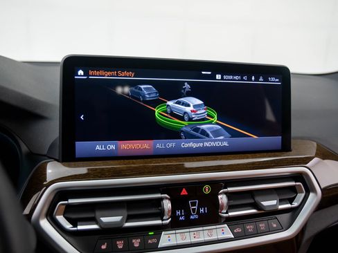 Certified 2024 BMW X3 xDrive30i w/ Premium Package image 29