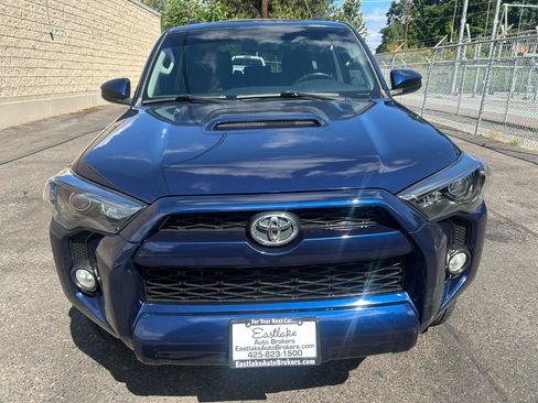 Used 2014 Toyota 4Runner Trail AWD/4WD image 2